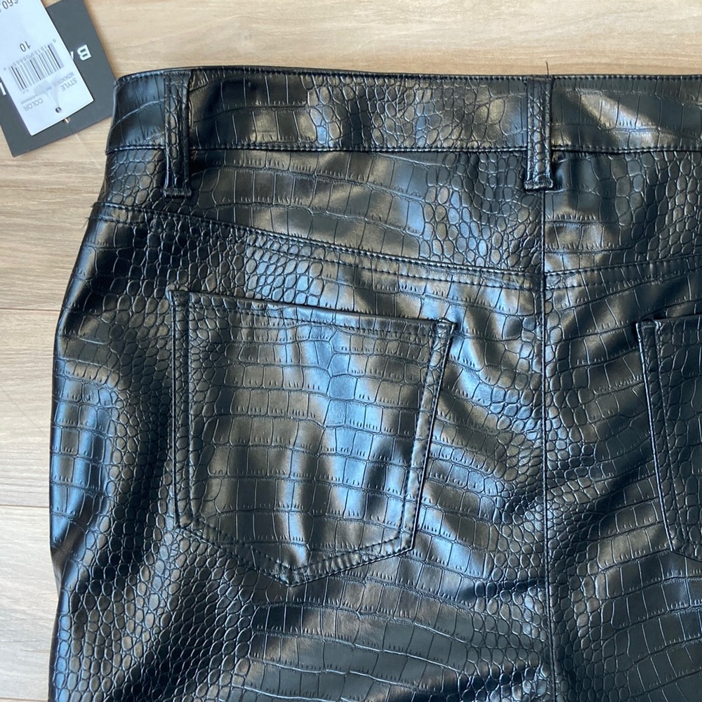 Baccini embossed black beauty pant faux crocodile animal print 10 - Picture 12 of 17